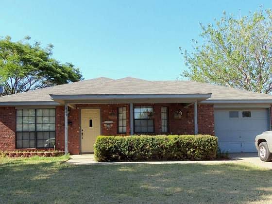1st image of 305 E Garden Dr