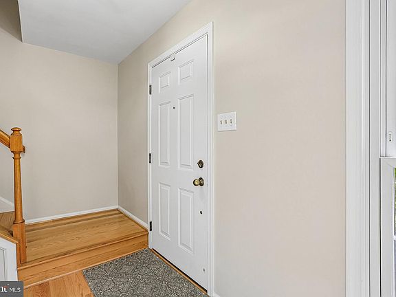 3rd image of 8609 Aqueduct Rd