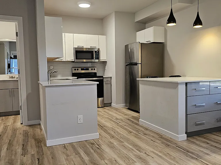 308 E White St #4 — Photo 13
