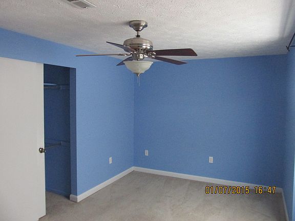 3rd image of 6820 Linville Dr