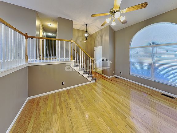 5th image of 4839 N Beacon Ave