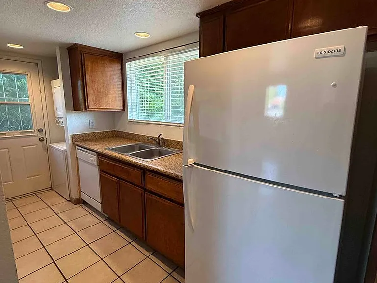 5609 Odea Dr #C — Photo 4