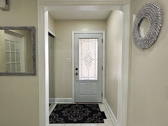 3rd image of 200 Conestoga Dr