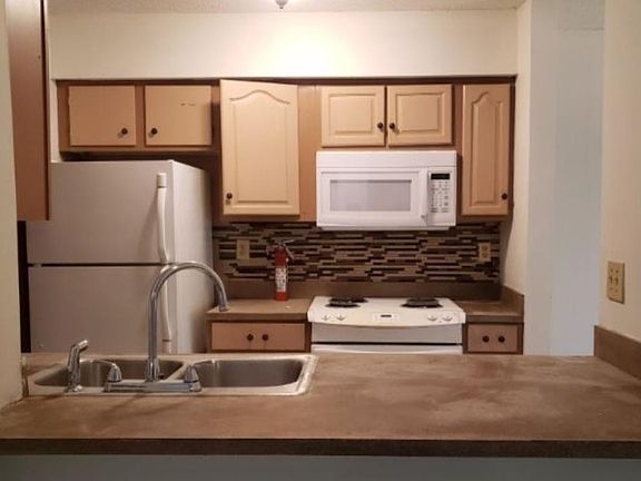 4th image of 11062 Harrowfield Rd