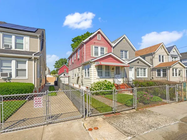 117-28 202nd Street image 2 of 14