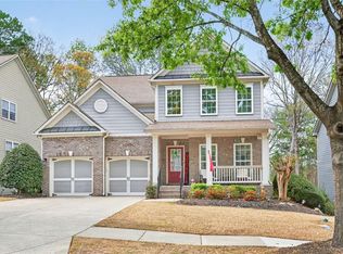 7916 Keepsake Ln, Flowery Branch, GA 30542