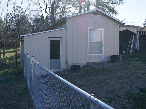 5th image of 534 Sweetwater Ln
