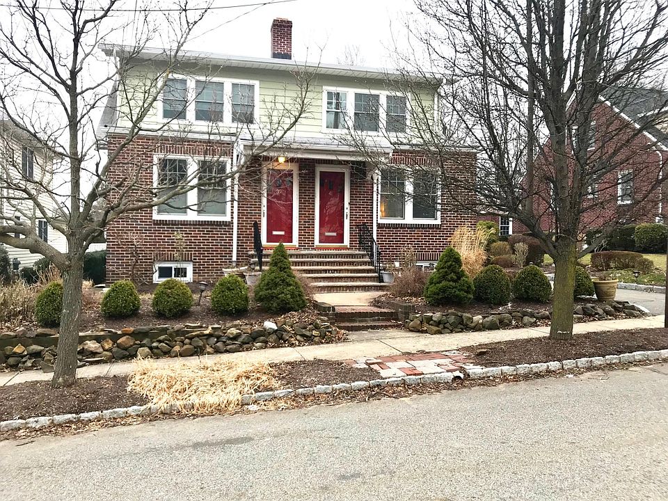 1st image of 39 Montrose Ave
