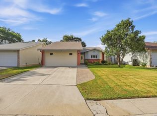 6906 Sunset Village Dr, San Antonio, TX 78249