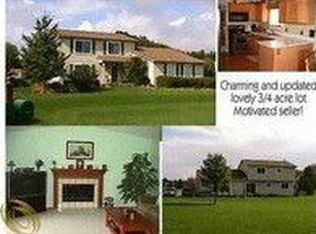 4671 Fox Chase Dr, White Lake, MI 48383
