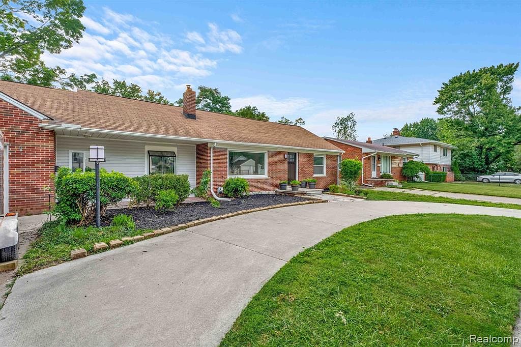 638 Nahma Ave, Clawson, MI 48017 MLS 20240044585 Zillow
