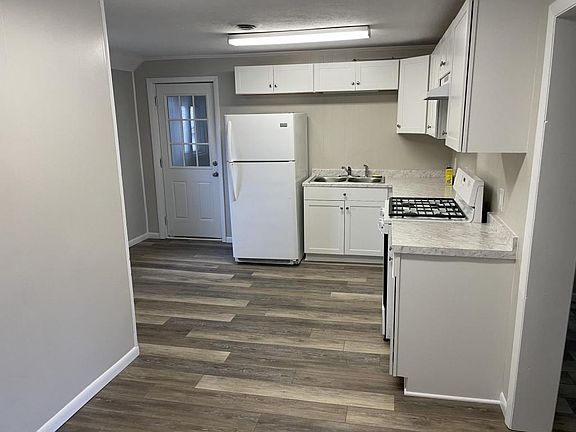 2nd image of 915 Nagold St NW