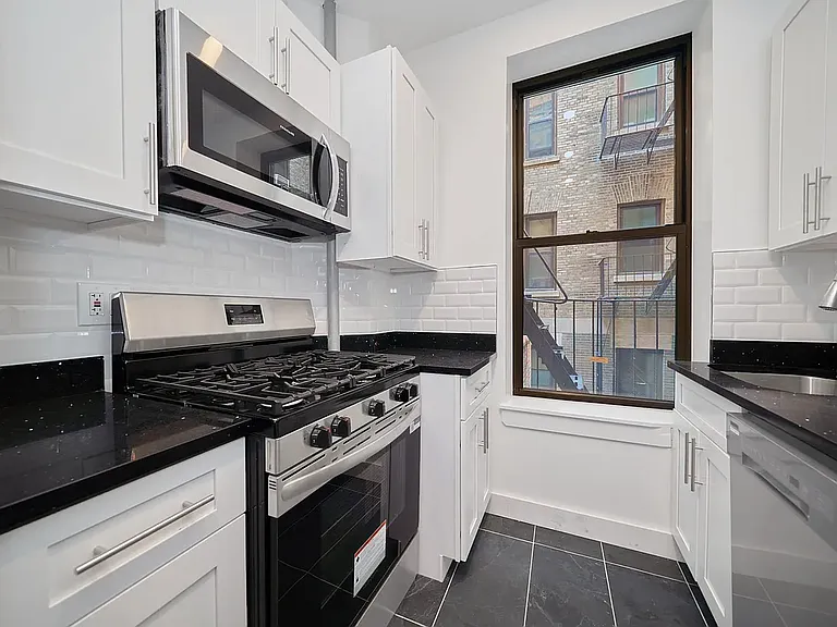 1590 Amsterdam Ave #23N — Photo 8