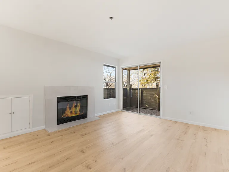 695 Bristol Dr #182 — Photo 3