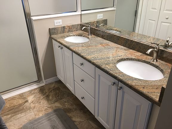 5th image of 466 Aintree Ln