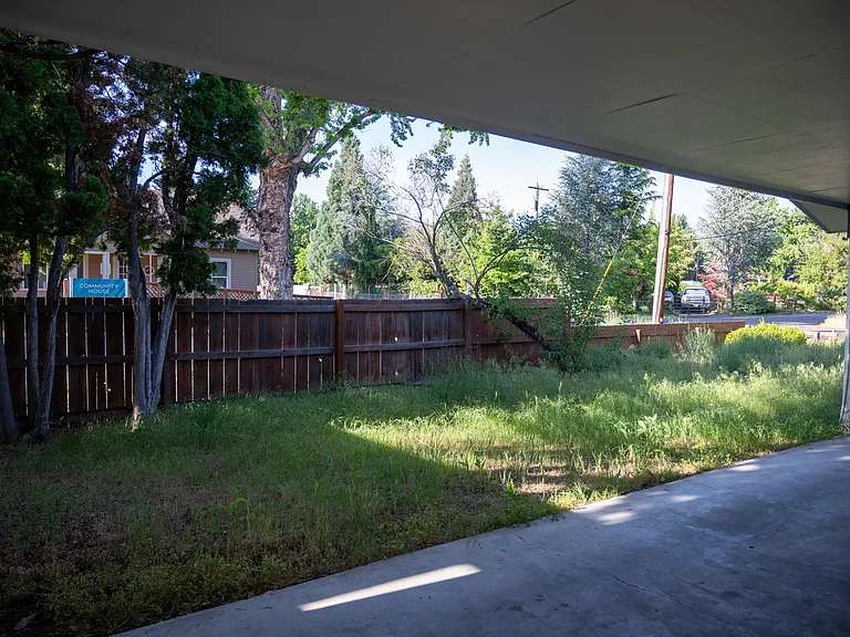 4393 W Plum St — Photo 17