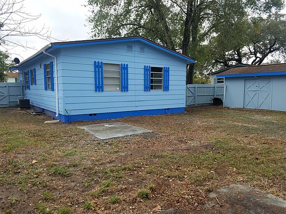 3rd image of 236 Colony Dr