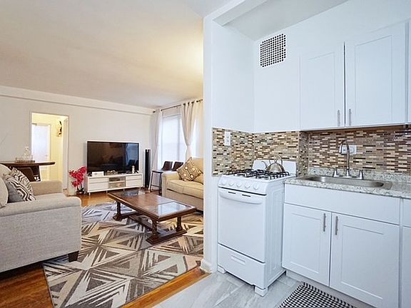 5th image of 2607 Avenue N #M
