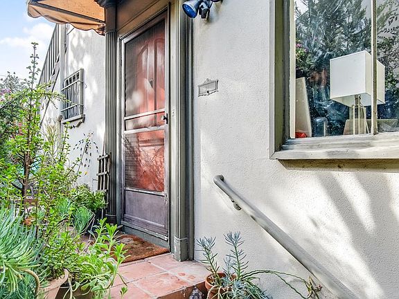 4th image of 2511 W 5th St
