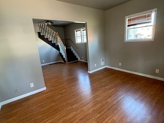 5th image of 25 Lindberg St