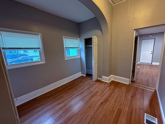 3rd image of 321 N 33rd St #2