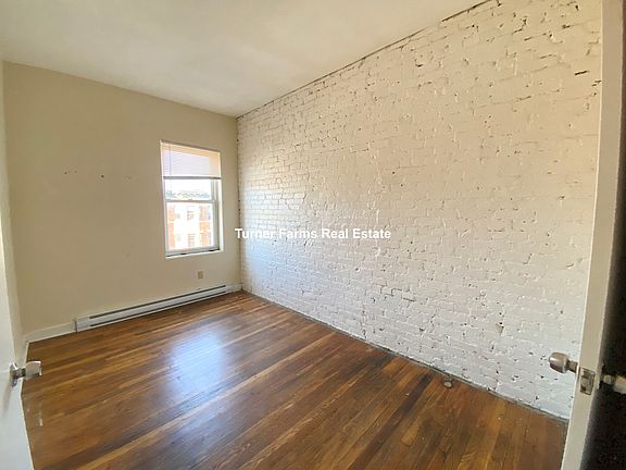 4th image of 894 Huntington Ave #77