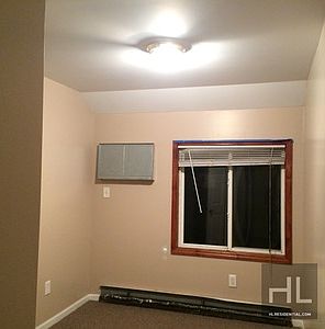 4th image of 11909 Farmers Blvd #2