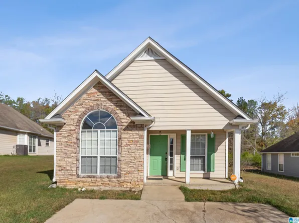 432 Camden Cove Cir, Calera, AL 35040