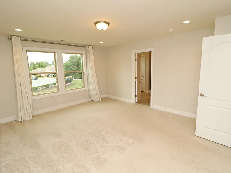 410 Boscawen Ln — Photo 22