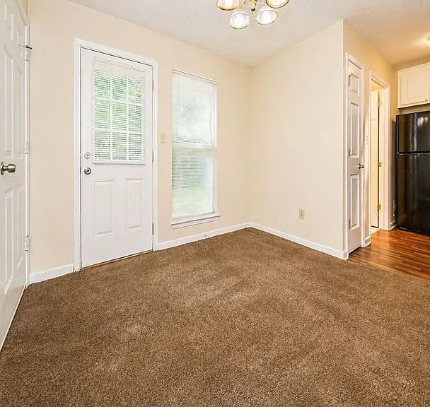 823 Tramore Dr — Photo 13