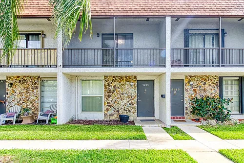 5215 SW 40th Ave #48 Photo 1