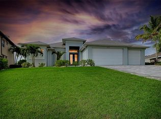 8202 Tracy Cir, Port Charlotte, FL 33981