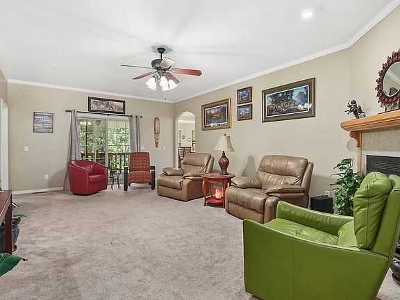 4th image of Dinton Cir