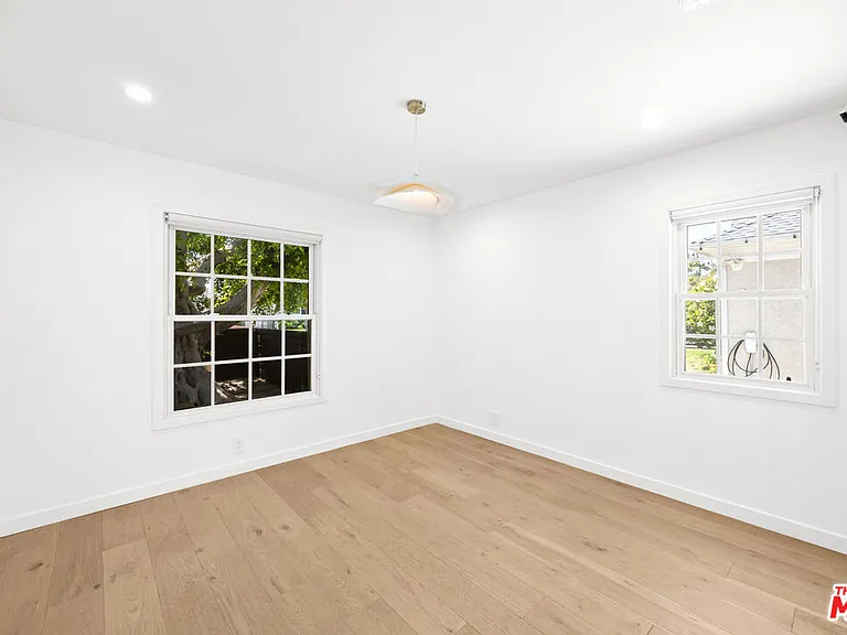 9007 David Ave — Photo 19
