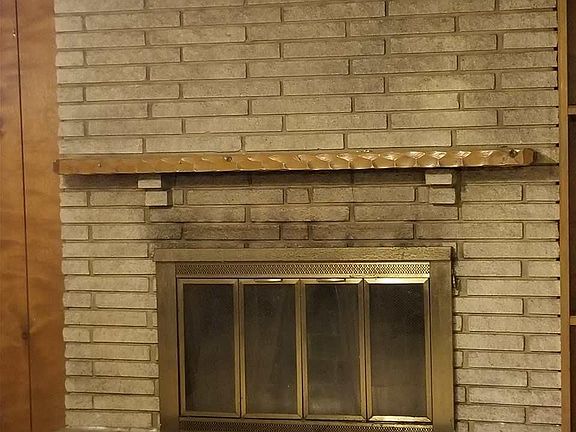 4th image of 2936 Driftwood Dr