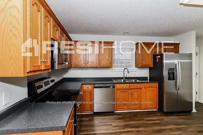 3 bed, 2.0 bath, 1160 sqft, $1,775 — Photo 3
