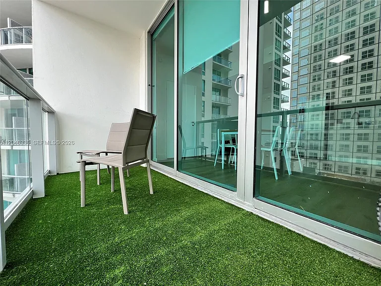 300 S Biscayne Blvd #T-1503 — Photo 8