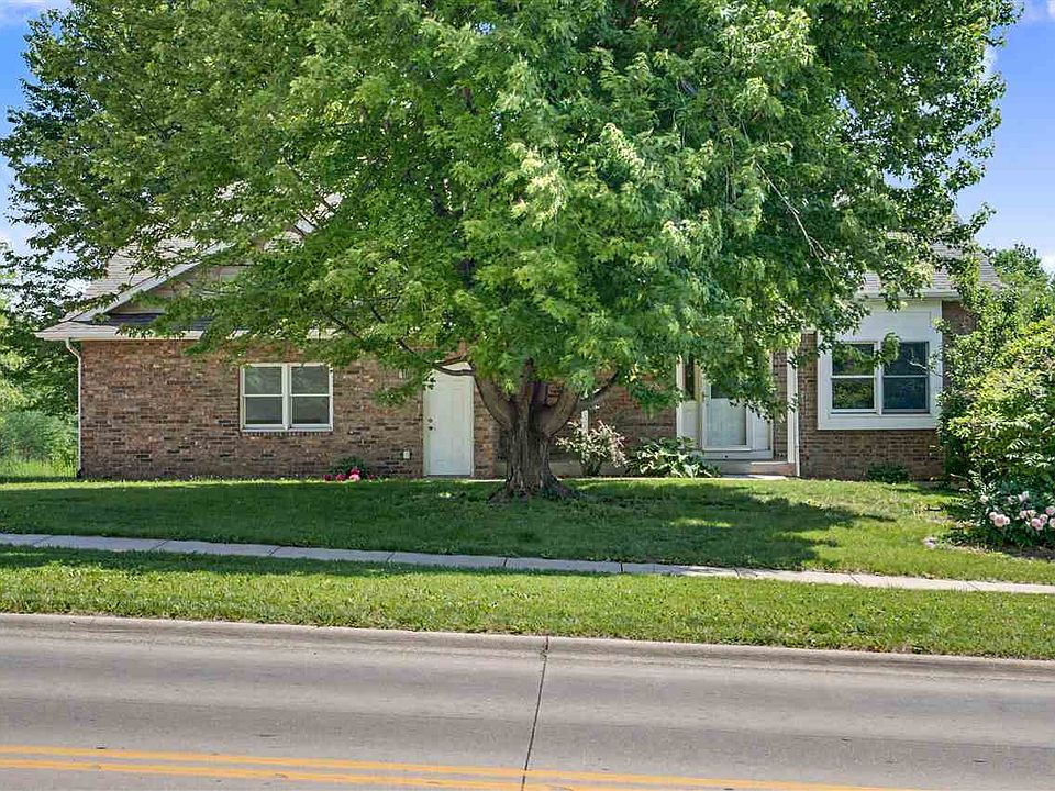 1st image of 923 12th Ave