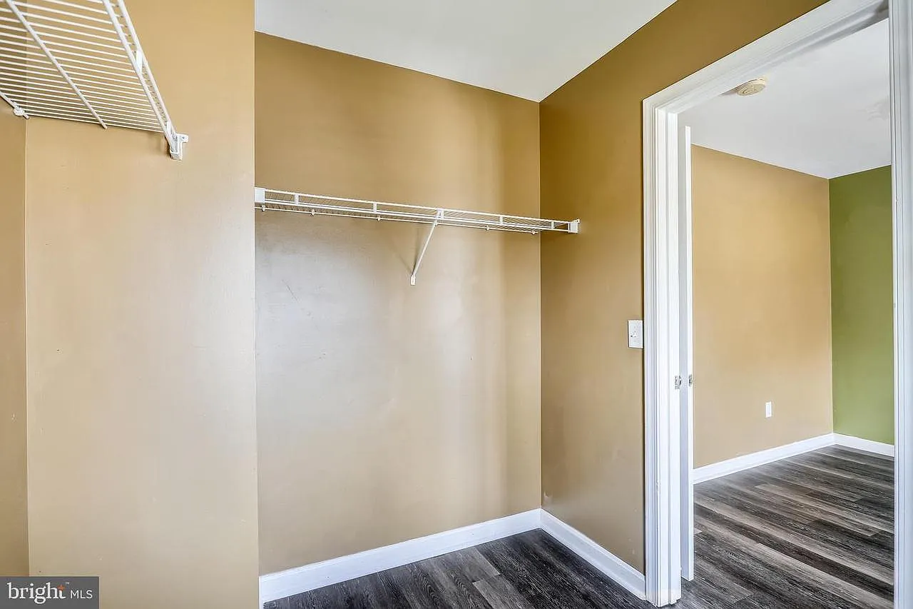 4 bed, 2.5 bath, 3800 sqft, $3,900 — Photo 1