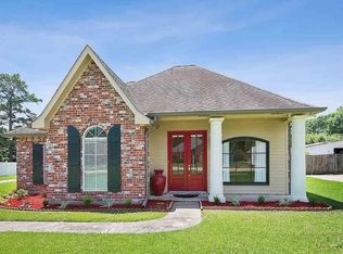 7432 Lake Meadow Dr, Denham Springs, LA 70706