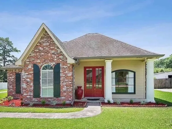 7432 Lake Meadow Dr, Denham Springs, LA 70706