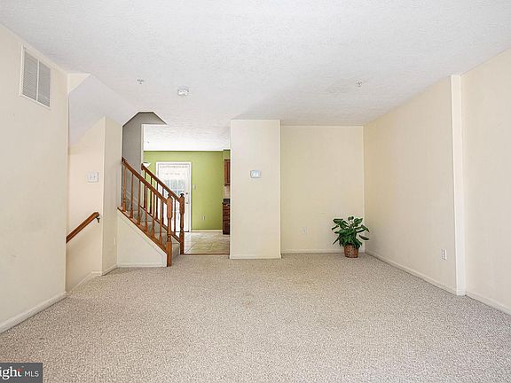 2nd image of 405 Ashton Ln