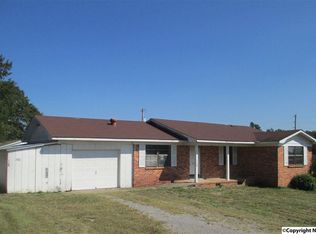 302 Star St SW, Hartselle, AL 35640