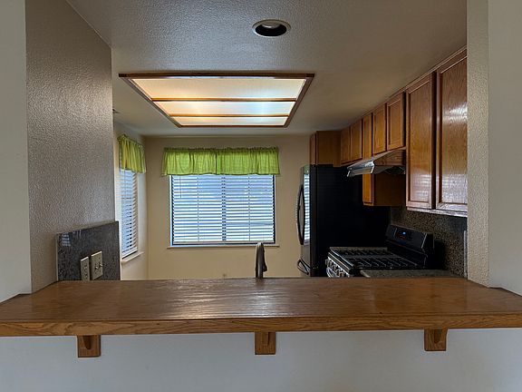 4th image of 1581 Shanghai Cir