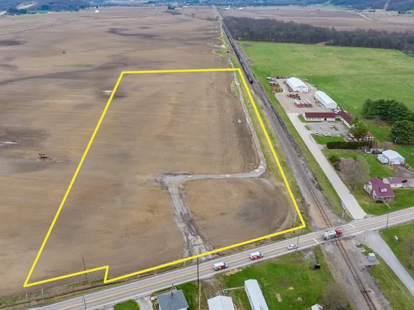 9360 Black Run Rd, Frazeysburg, OH 43822