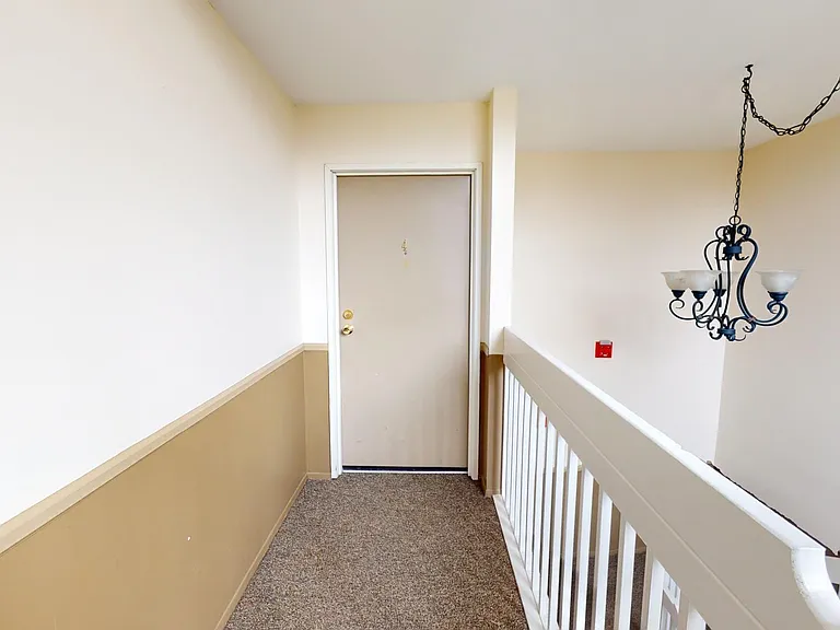 2221 S Huron Pkwy #4 — Photo 5
