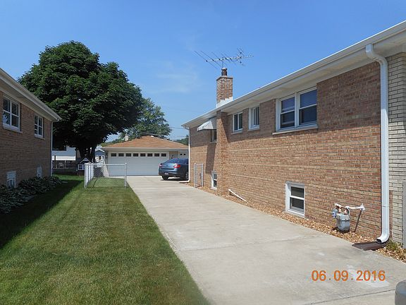 2nd image of 13616 S Long Ave