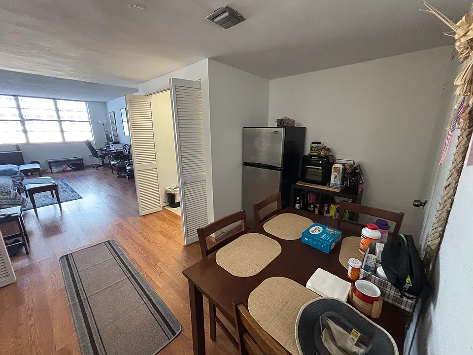 801 Brickell Bay Dr #1063