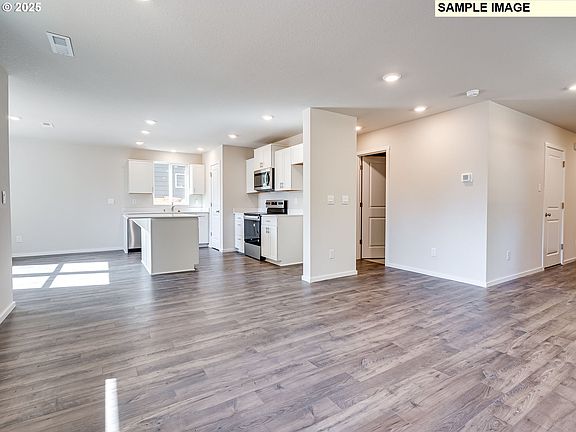 4th image of 2123 NE 2nd Ave