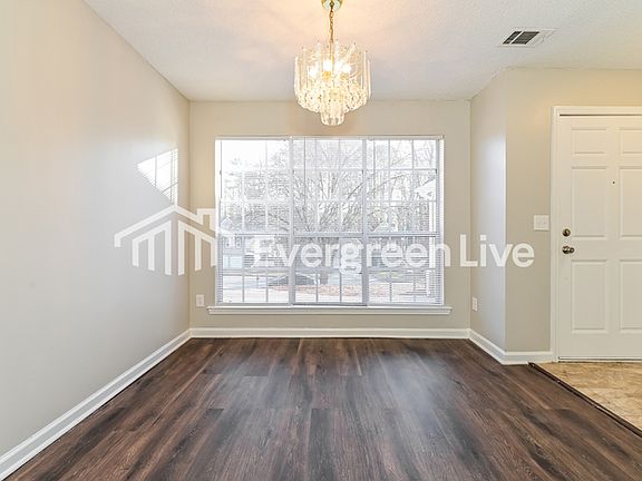 4th image of 3431 Hollow Oak Dr